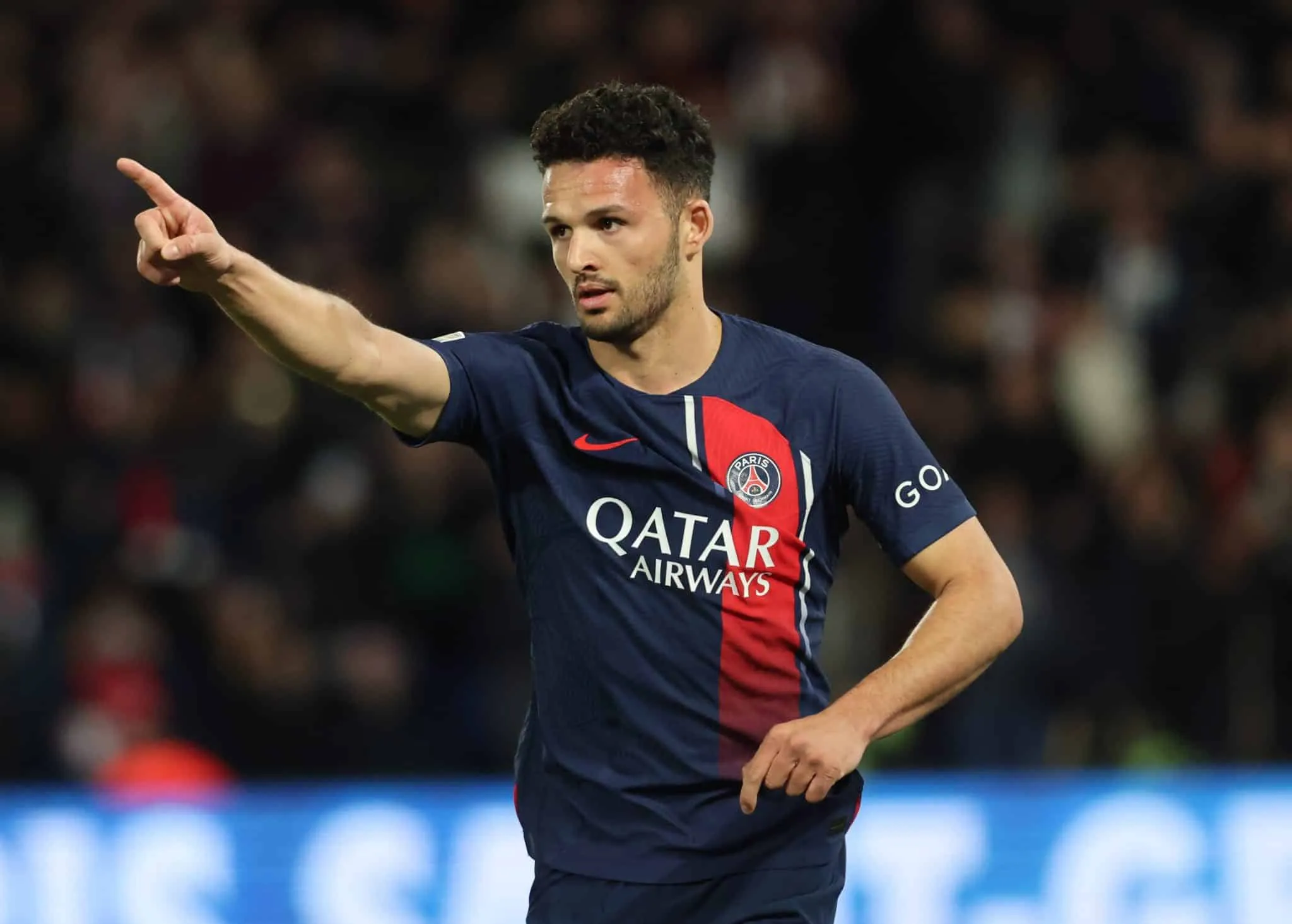 PSG aproveita excelente primeiro tempo para golear e frear momento do Lyon