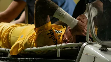 Jo&atilde;o Paulo vai passar por cirurgia e n&atilde;o deve mais atuar pelo Santos na S&eacute;rie B