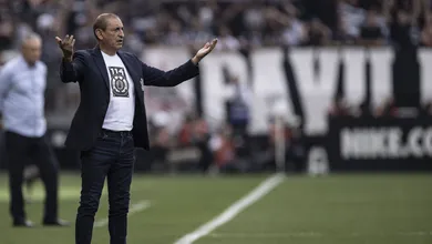 Corinthians liga sinal de alerta para Ram&oacute;n antes de jogo da vida contra Athletico