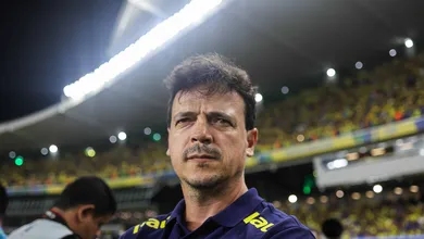 Diniz elogia Neymar e diz que ele precisa de alegria para jogar, em indireta a &aacute;rabes