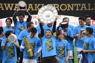 Nos 25 anos da J-League, Kawasaki Frontale conquista bi com dificuldades