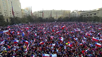 A recep&ccedil;&atilde;o digna de campe&otilde;es ressalta a grandeza do Chile de Sampaoli