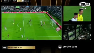 Imagens do VAR confirmam impedimento de Gabigol em derrota do Flamengo; veja v&iacute;deo