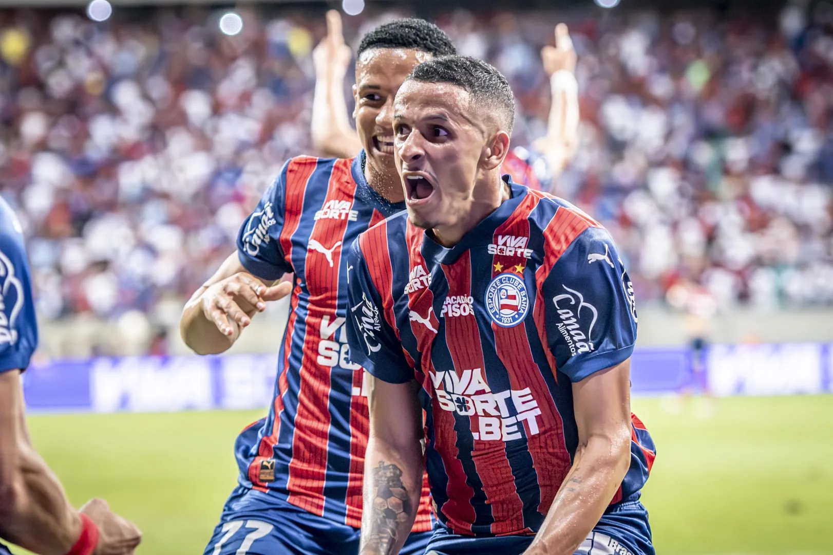 Luciano Juba comemora o gol da vit&oacute;ria do Bahia sobre o Fluminense (Foto: Fillipe Alves/Ag&ecirc;ncia F8/Gazeta Press)
