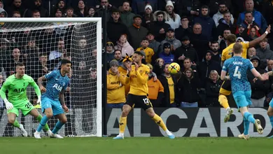 Adama Traor&eacute; fez um belo gol para o Wolverhampton, e o Tottenham segue em busca de regularidade