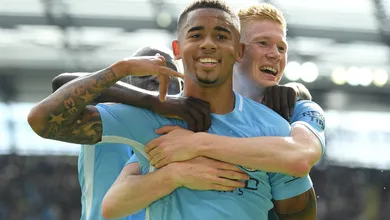 O elenco mais valioso do mundo &eacute; o do Manchester City &ndash; e quatro superam &euro; 1 bilh&atilde;o