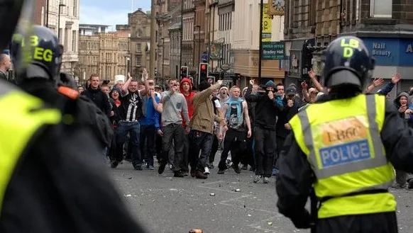 Confus&atilde;o de torcedores em Newcastle acaba com 27 pris&otilde;es