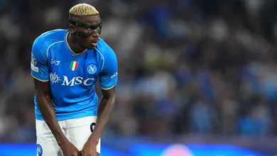 Ex-Chelsea &lsquo;intima&rsquo; Osimhen a se juntar aos Blues: &lsquo;Serei o empres&aacute;rio que intermediar&aacute; o neg&oacute;cio&rsquo;