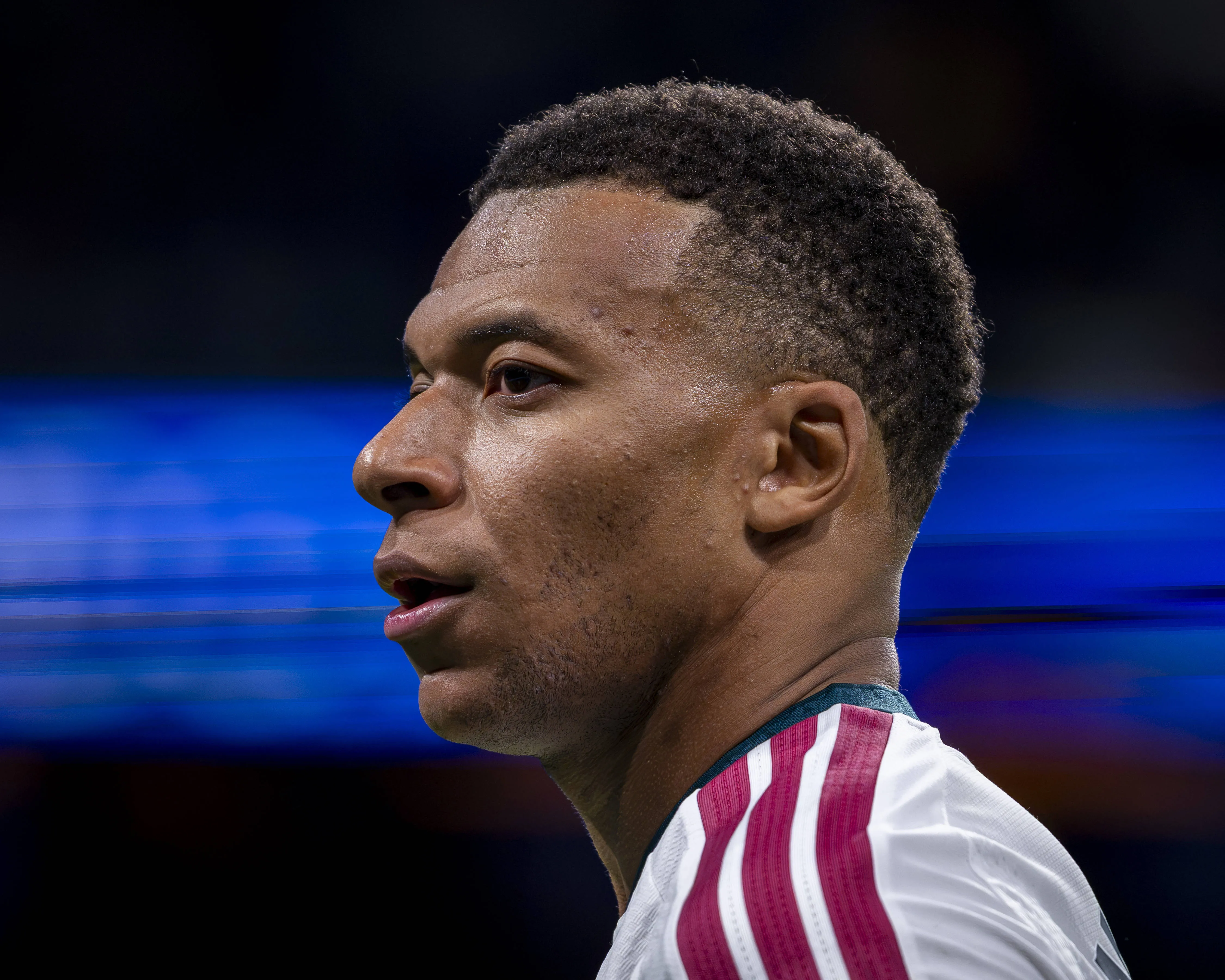 Kylian Mbapp&eacute; em jogo do Real Madrid