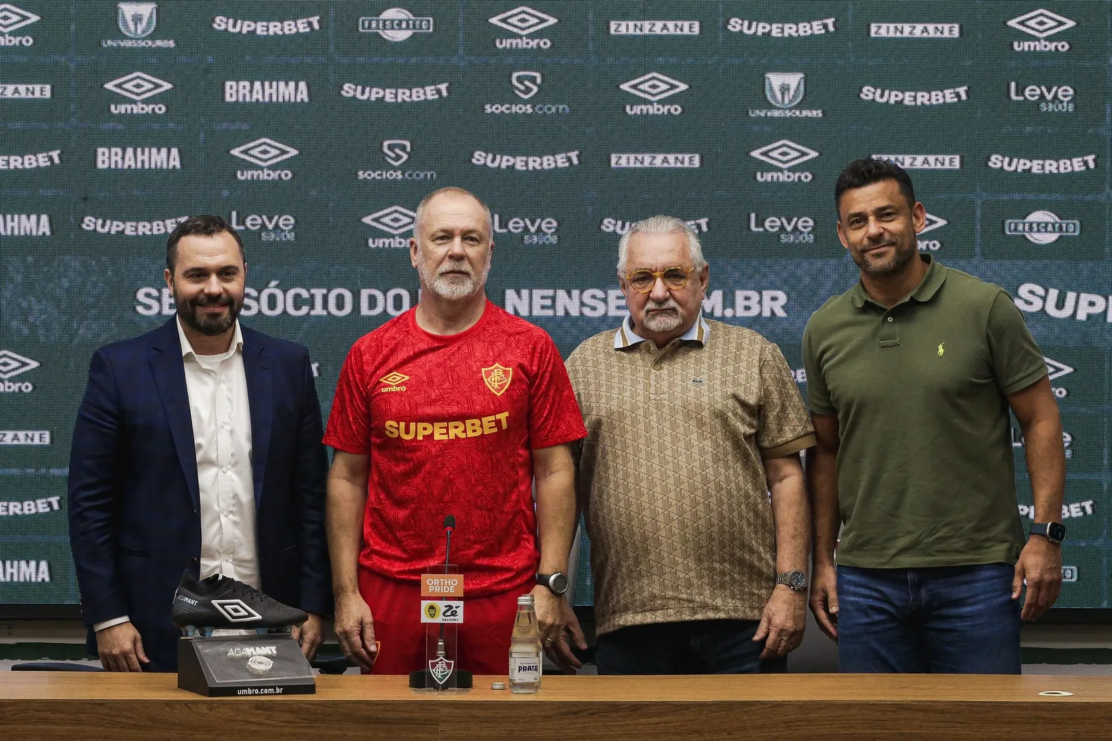Fluminense de M&aacute;rio Bittencourt e Paulo Angioni ainda n&atilde;o definiu se Mano Menezes fica em 2025, e n&atilde;o conta mais com Fred como diretor de planejamento - Foto: LUCAS MER&Ccedil;ON/FFC