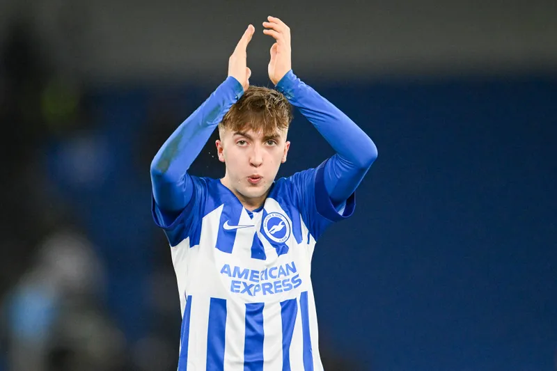 Foto: (IconSport) - Jack Hinshelwood, pelo Brighton