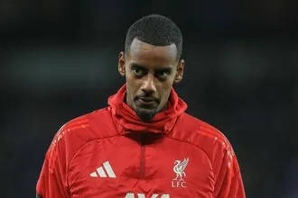&lsquo;Imprudente&rsquo;: Slot critica zagueiro do Tottenham por lesionar refor&ccedil;o mais caro do Liverpool