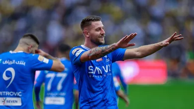 Com VAR pol&ecirc;mico e &lsquo;surto&rsquo; de Lu&iacute;s Castro, Al-Hilal abre dist&acirc;ncia para o Al-Nassr no Saudita