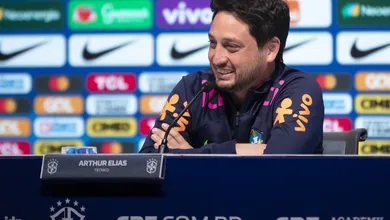 &lsquo;Pode mudar bastante&rsquo;: sem base da Sele&ccedil;&atilde;o definida para Paris-2024, Arthur Elias promete chance a novatas