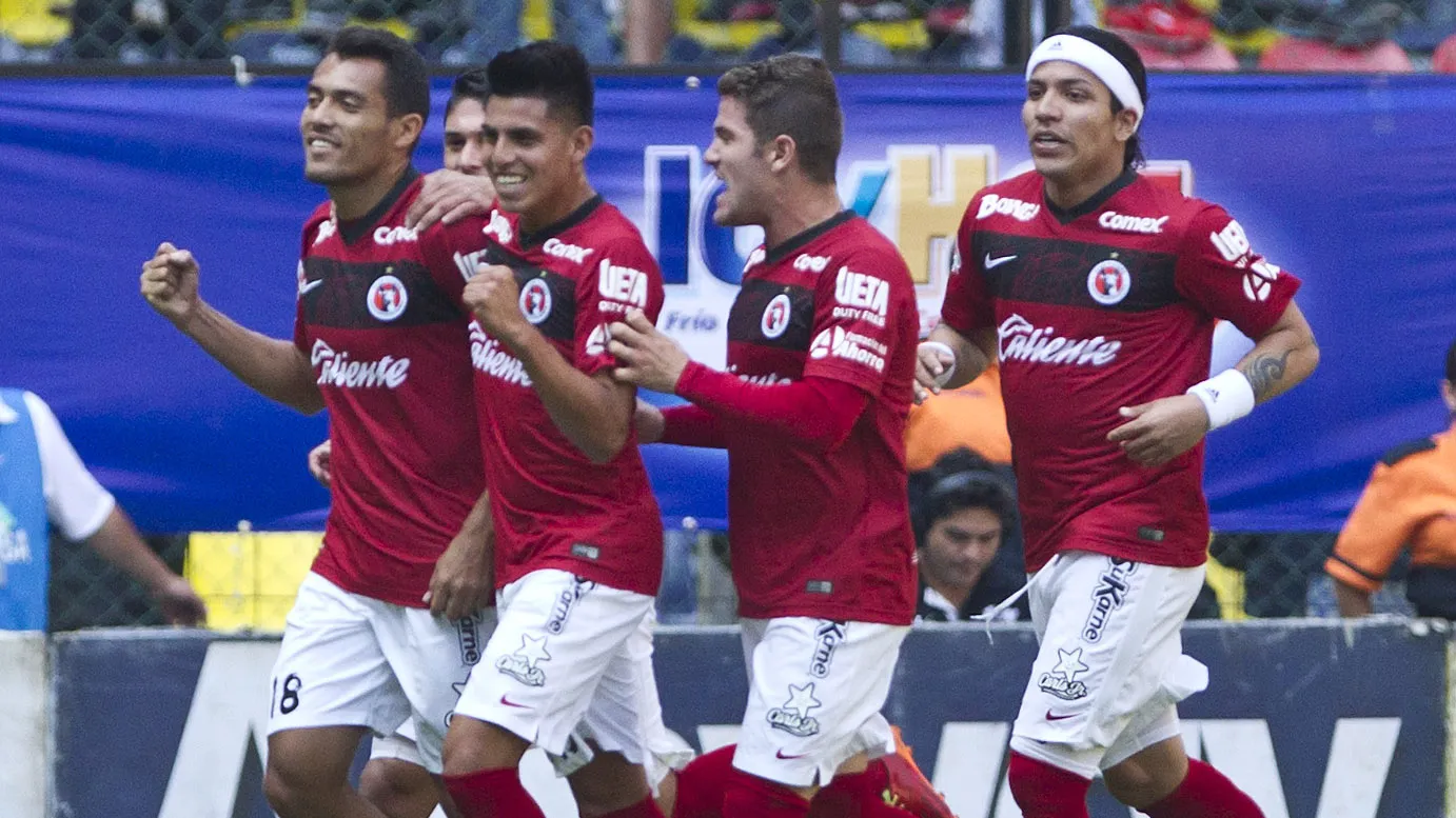 Arango fez mais um gola&ccedil;o de fora da &aacute;rea, desta vez no M&eacute;xico