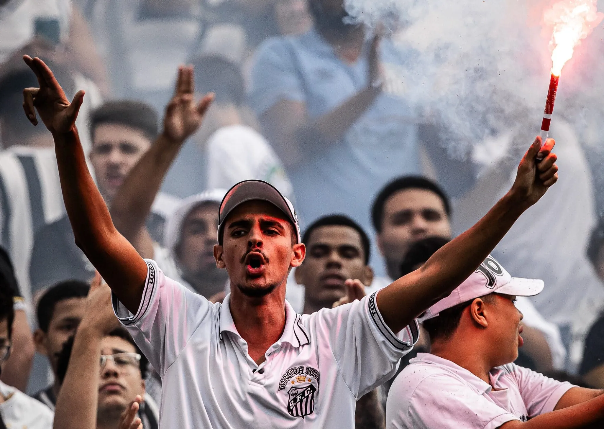 Reencontro pela solidariedade: Santos recebe o Brusque na Vila com apoio da torcida