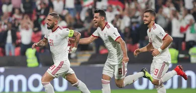 Enquanto Coreia do Sul e China sofreram para vencer, o Ir&atilde; reafirmou seu favoritismo com goleada