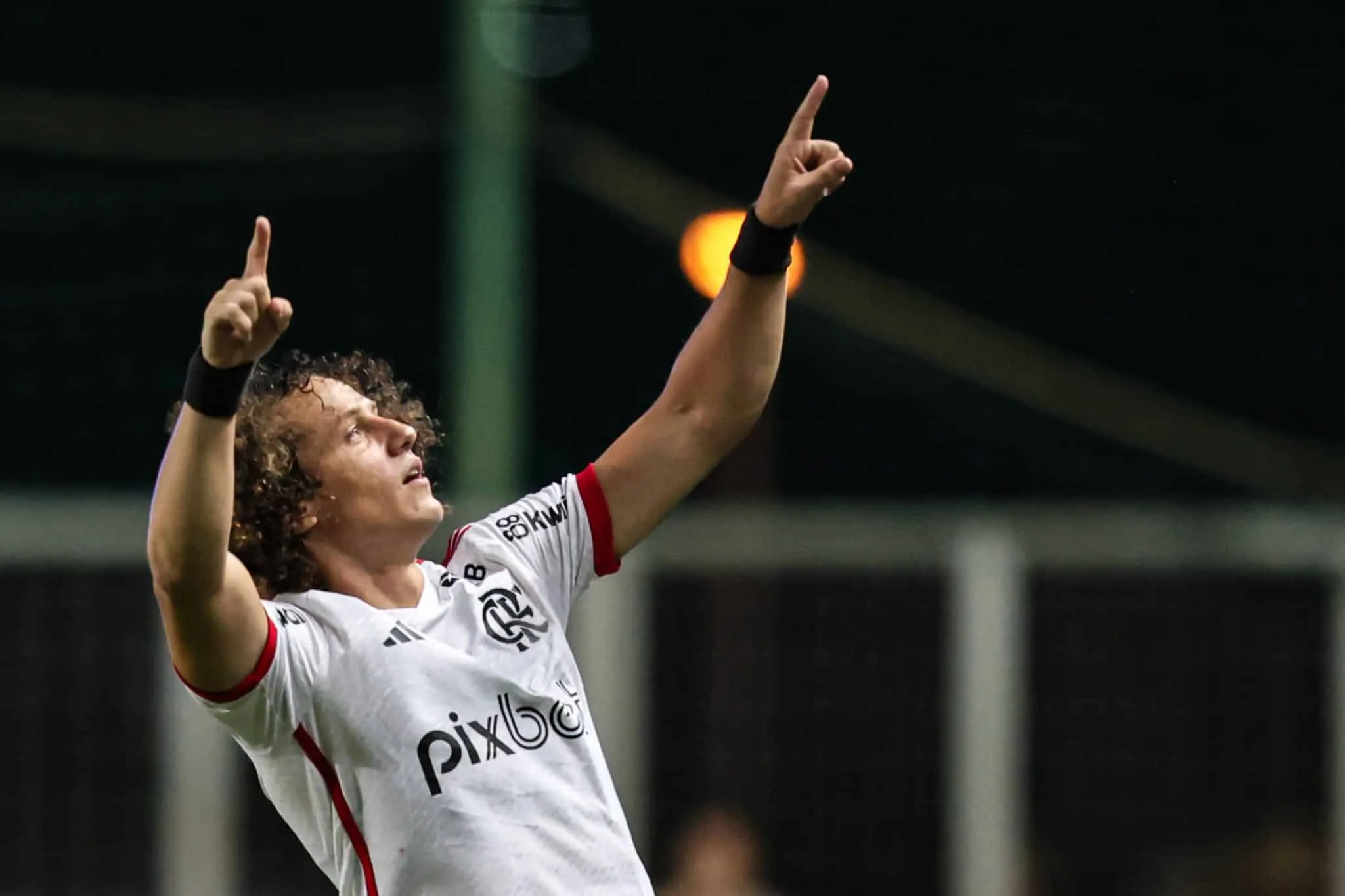 David Luiz mant&eacute;m escrita curiosa para zagueiros do Flamengo em meio a incerteza por renova&ccedil;&atilde;o