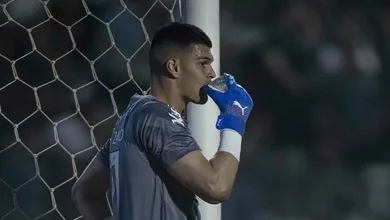 Noite desastrosa de Braz&atilde;o faz Santos desperdi&ccedil;ar chance de liderar S&eacute;rie B