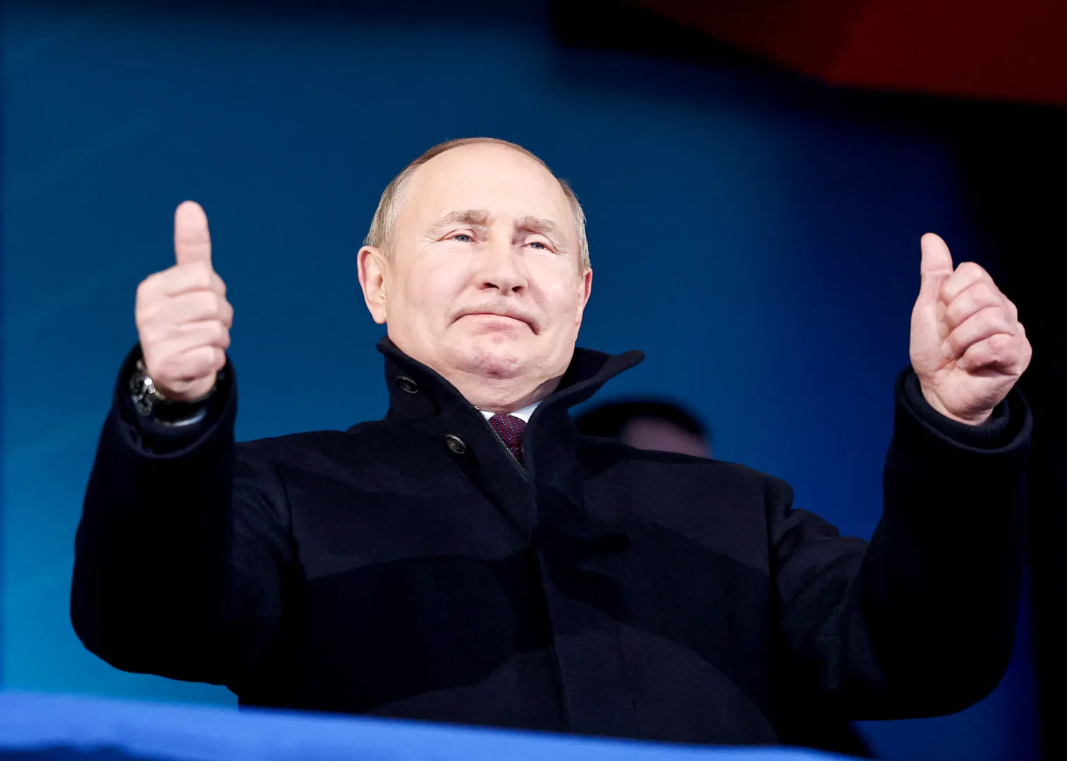 Presidente da R&uacute;ssia, Vladimir Putin faz sinal positivo em evento