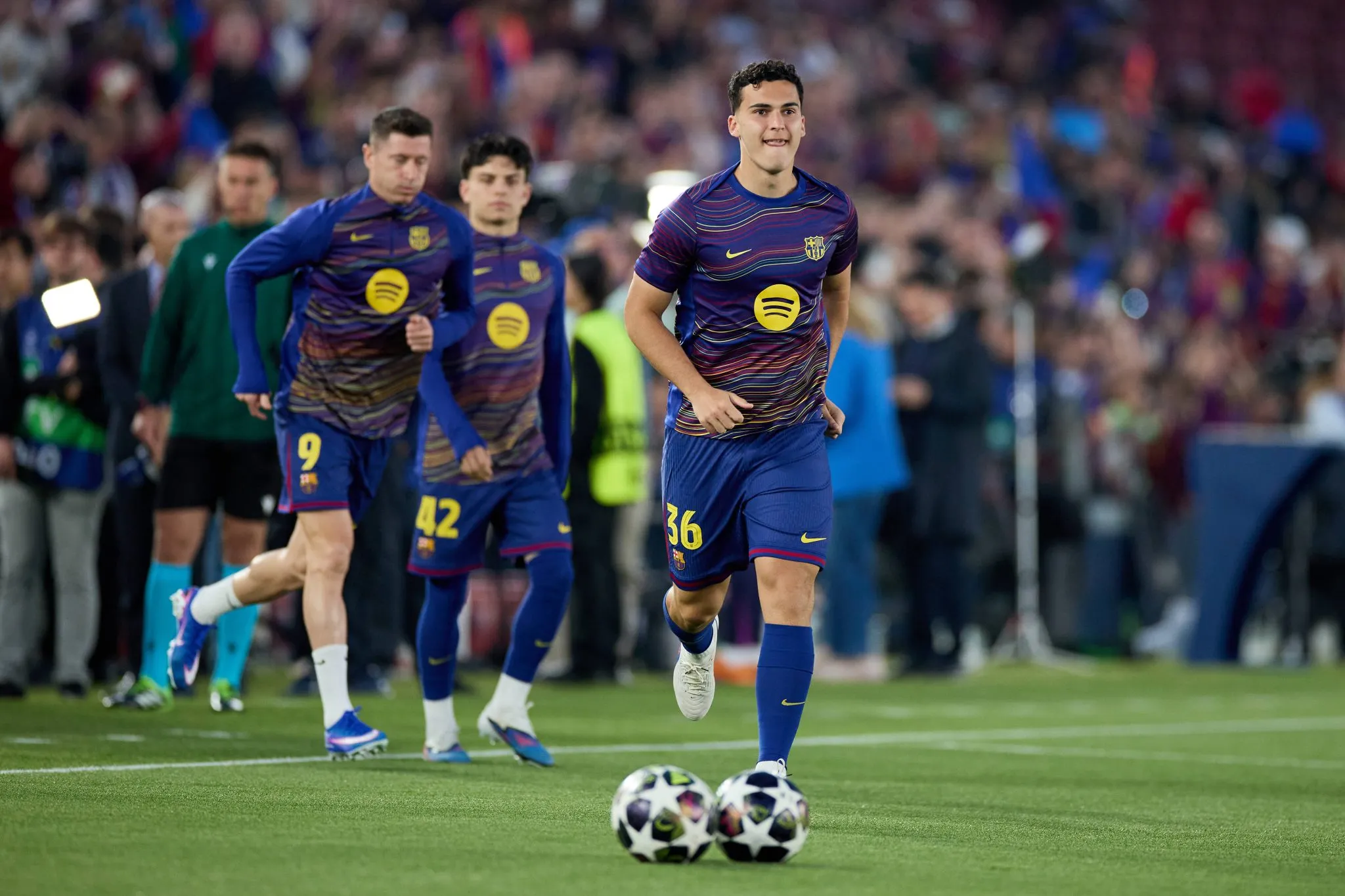 &Aacute;lvaro Cort&eacute;s em atua&ccedil;&atilde;o pelo Barcelona (Foto: IMAGO / ZUMA Press Wire)