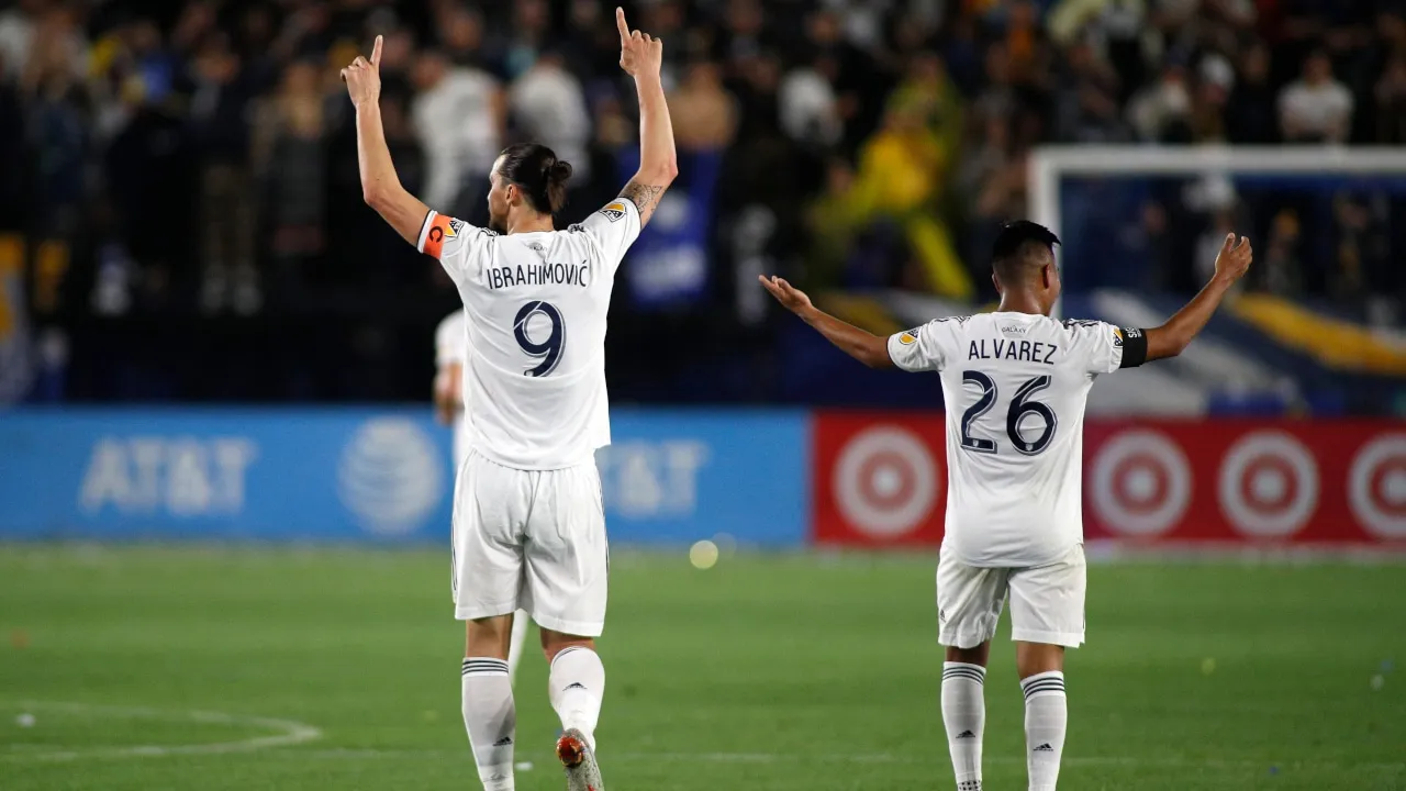 Na estreia na MLS, garoto de 16 anos e Ibrahimovic d&atilde;o vit&oacute;ria ao Galaxy contra o Fire