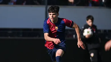 Flick quer dar a &lsquo;Novo Lahm&rsquo; mais espa&ccedil;o no Barcelona durante reta final da temporada