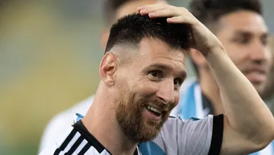 &lsquo;A documenta&ccedil;&atilde;o para Messi jogar pela Espanha j&aacute; estava pronta&rsquo;: Como a Argentina garantiu seu astro