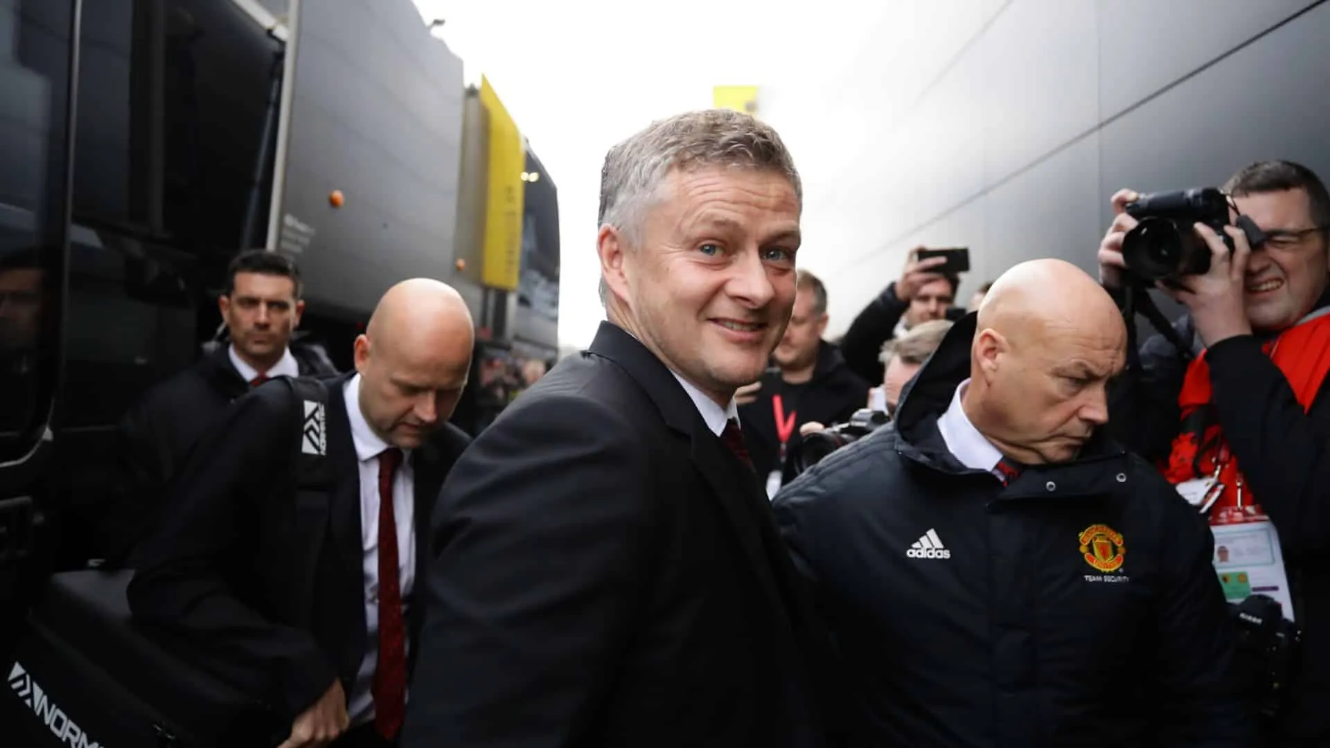 Solskjaer lamenta desempenho do Manchester United na atual temporada e projeta melhora na pr&oacute;xima