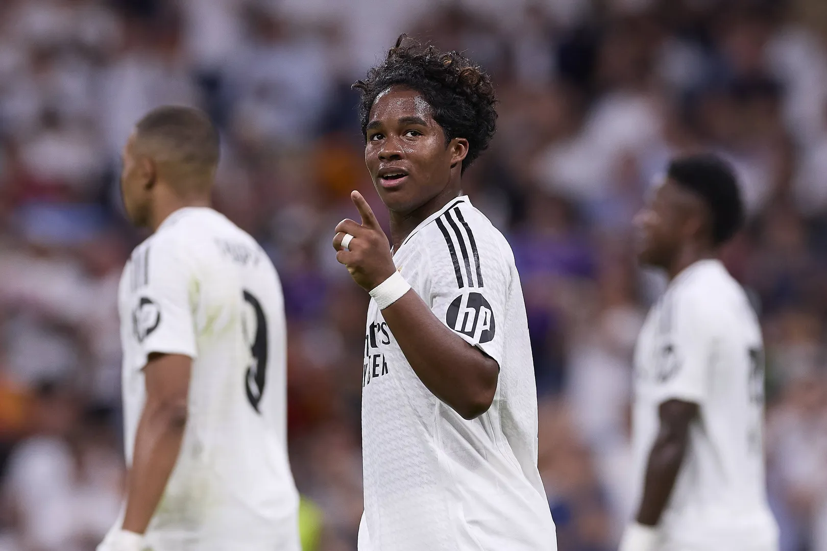 Endrick comemora gol na Champions League. Foto: Imago