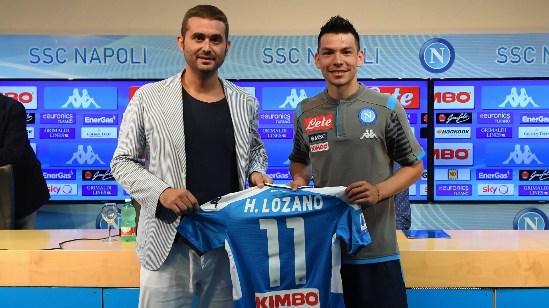 Primeiro mexicano da hist&oacute;ria do Napoli, Lozano mostra ambi&ccedil;&atilde;o: &ldquo;Posso fazer hist&oacute;ria aqui&rdquo;