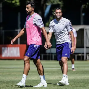 Henrique Dourado e Gilberto foram duas apostas para o ataque do Cruzeiro que n&atilde;o deram resultado
