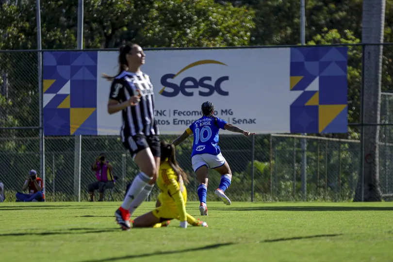 Camisa 10 do Cruzeiro, Byanca Brasil &eacute; um dos destaques do Brasileir&atilde;o Feminino e j&aacute; come&ccedil;a a ser pedida na Sele&ccedil;&atilde;o Brasileira