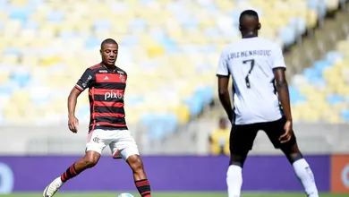 Apatia do Flamengo supera at&eacute; o calor em derrota justa para o Botafogo