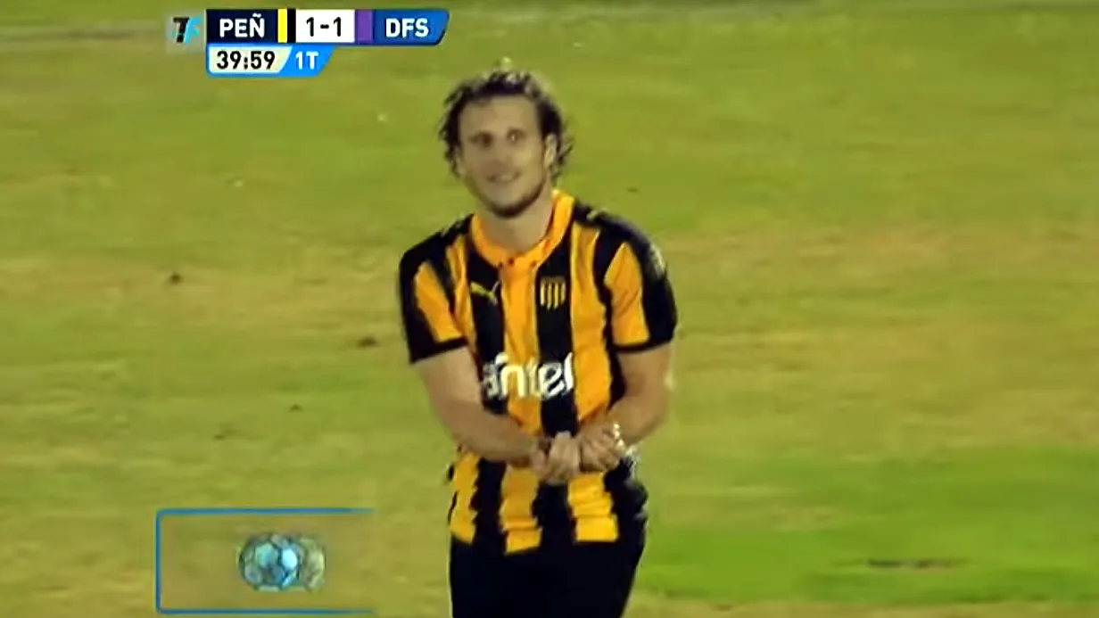 Tr&ecirc;s gols, duas assist&ecirc;ncias, e Forl&aacute;n teve atua&ccedil;&atilde;o de gala na goleada por 5 a 1 do Pe&ntilde;arol