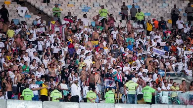 Torcedor do Fluminense filma equatoriano imitando macaco em sua dire&ccedil;&atilde;o e o acusa de racismo