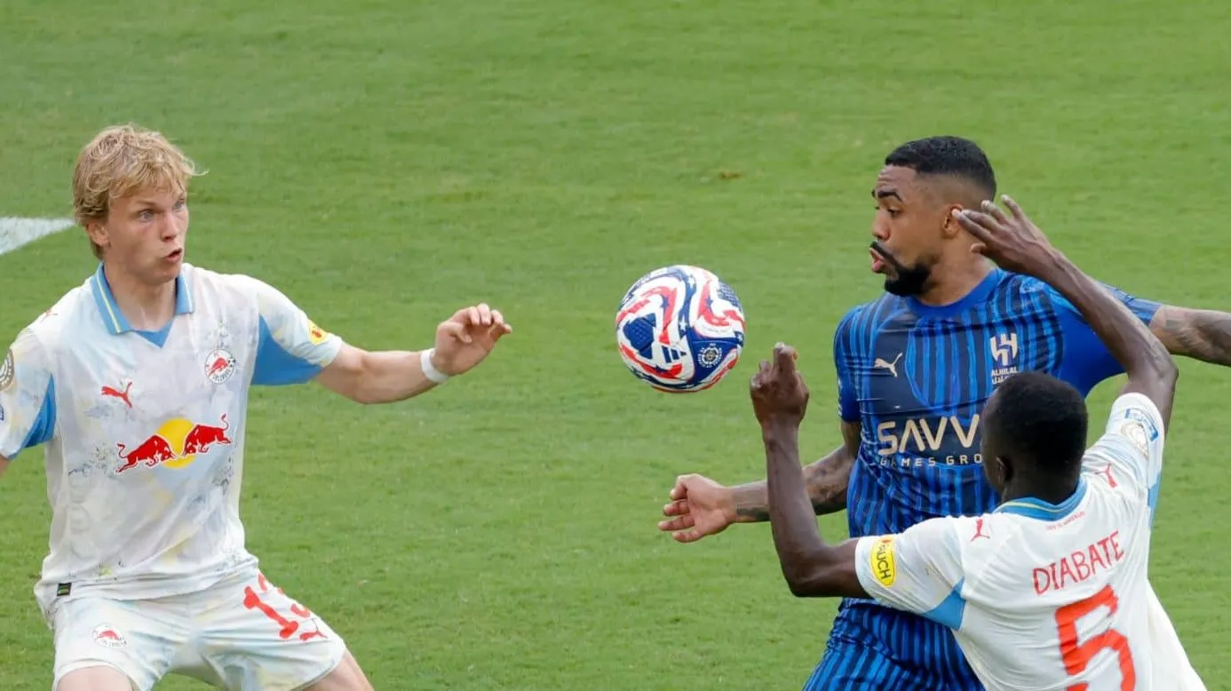 Com elenco &lsquo;europeu&rsquo;, Al-Hilal decepciona com brasileiros no ataque: &lsquo;N&atilde;o sabe fazer gol&rsquo;