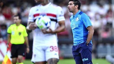 S&atilde;o Paulo tenta assumir r&oacute;tulo de carrasco de Abel para eliminar Palmeiras