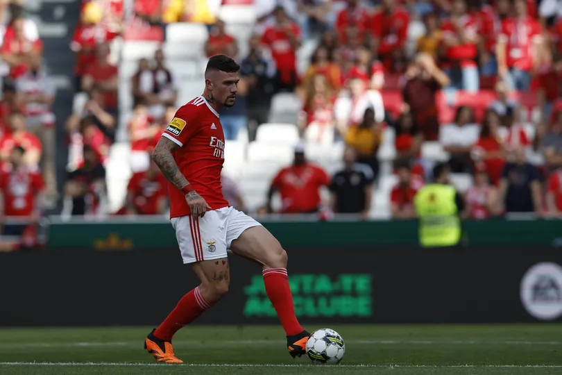 Morato em partida do Benfica
