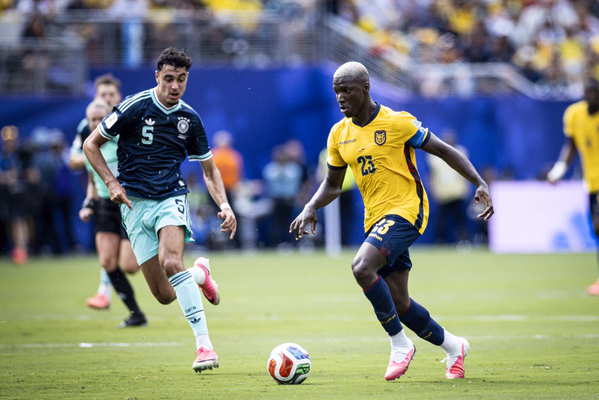 Moises Caicedo em a&ccedil;&atilde;o durante Equador x Alemanha. Foto: IMAGO/PsnewsZ