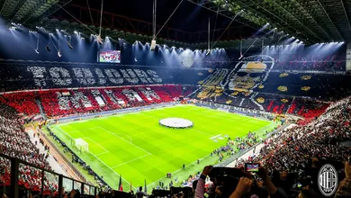 A torcida do Milan evocou Neo, de Matrix, para uma resposta genial ao mosaico do PSG
