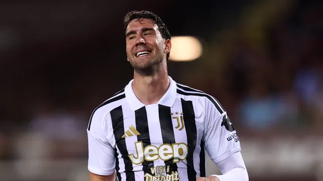 Miss&atilde;o Barcelona: Vlahovic &lsquo;engaveta&rsquo; proposta ideal, mas coloca prazo para definir futuro