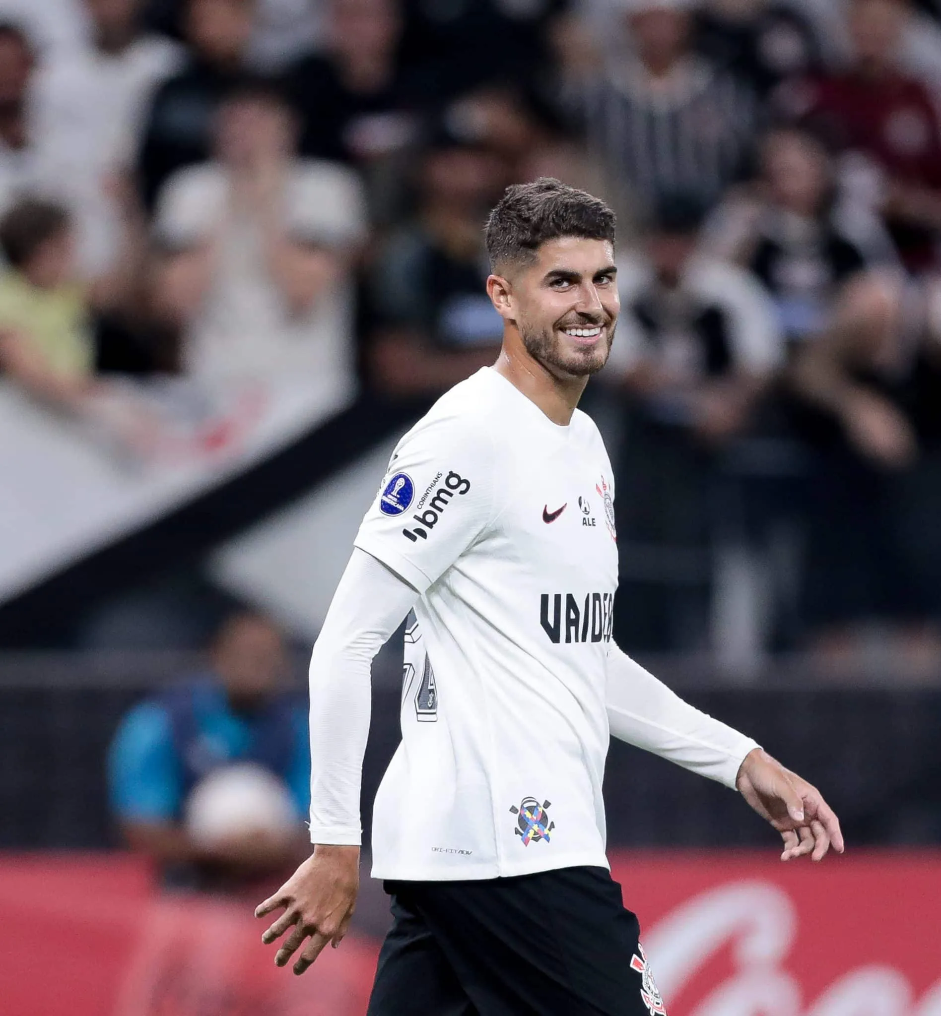 Disputa por titularidade promove evolu&ccedil;&atilde;o do ataque no Corinthians de Ant&oacute;nio