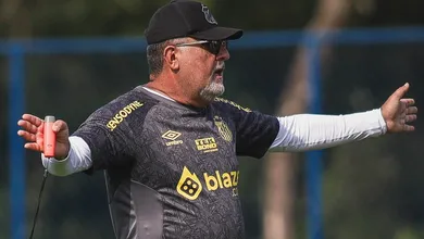 &lsquo;Nas m&atilde;os de Deus&rsquo;: T&eacute;cnico do Santos feminino fala sobre rebaixamento e final ol&iacute;mpica