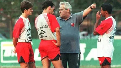Vel&oacute;rio de Apolinho na sede social do Flamengo &eacute; simb&oacute;lico para o &iacute;cone do jornalismo