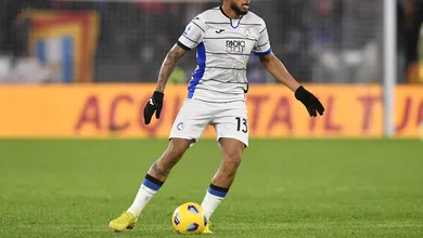 Com brasileiros em destaque, Atalanta recebe Lazio em confronto direto por vaga na Champions League