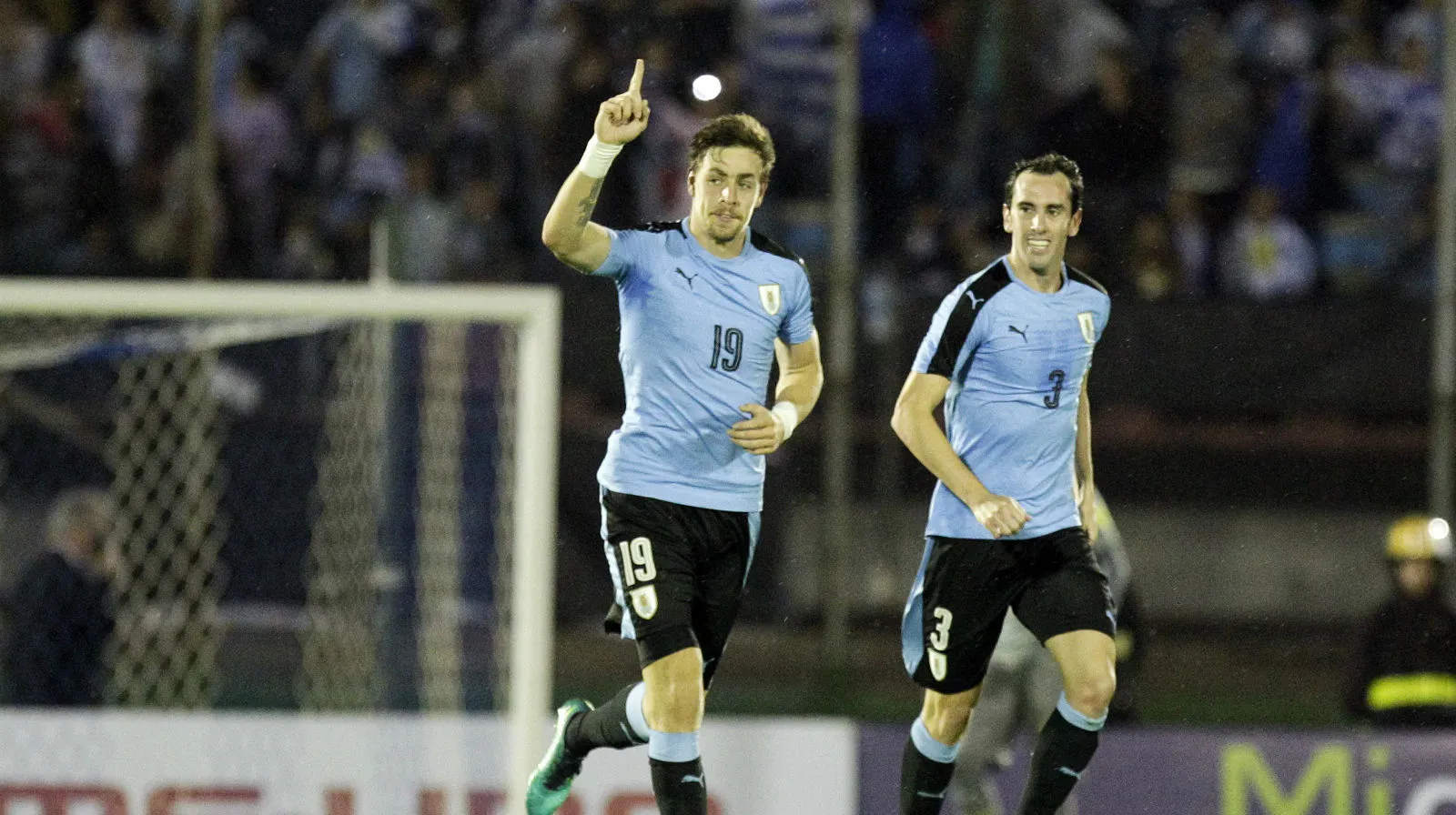 Seis vit&oacute;rias em seis jogos: O Uruguai &eacute; uma m&aacute;quina de esmagar advers&aacute;rios no Centen&aacute;rio