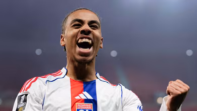 Lyon escapa de depend&ecirc;ncia de Endrick e vence 13&ordf; seguida com gol de substituto do atacante