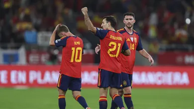 Turquia imp&otilde;e cen&aacute;rio in&eacute;dito, mas Espanha busca empate que vale recorde mundial