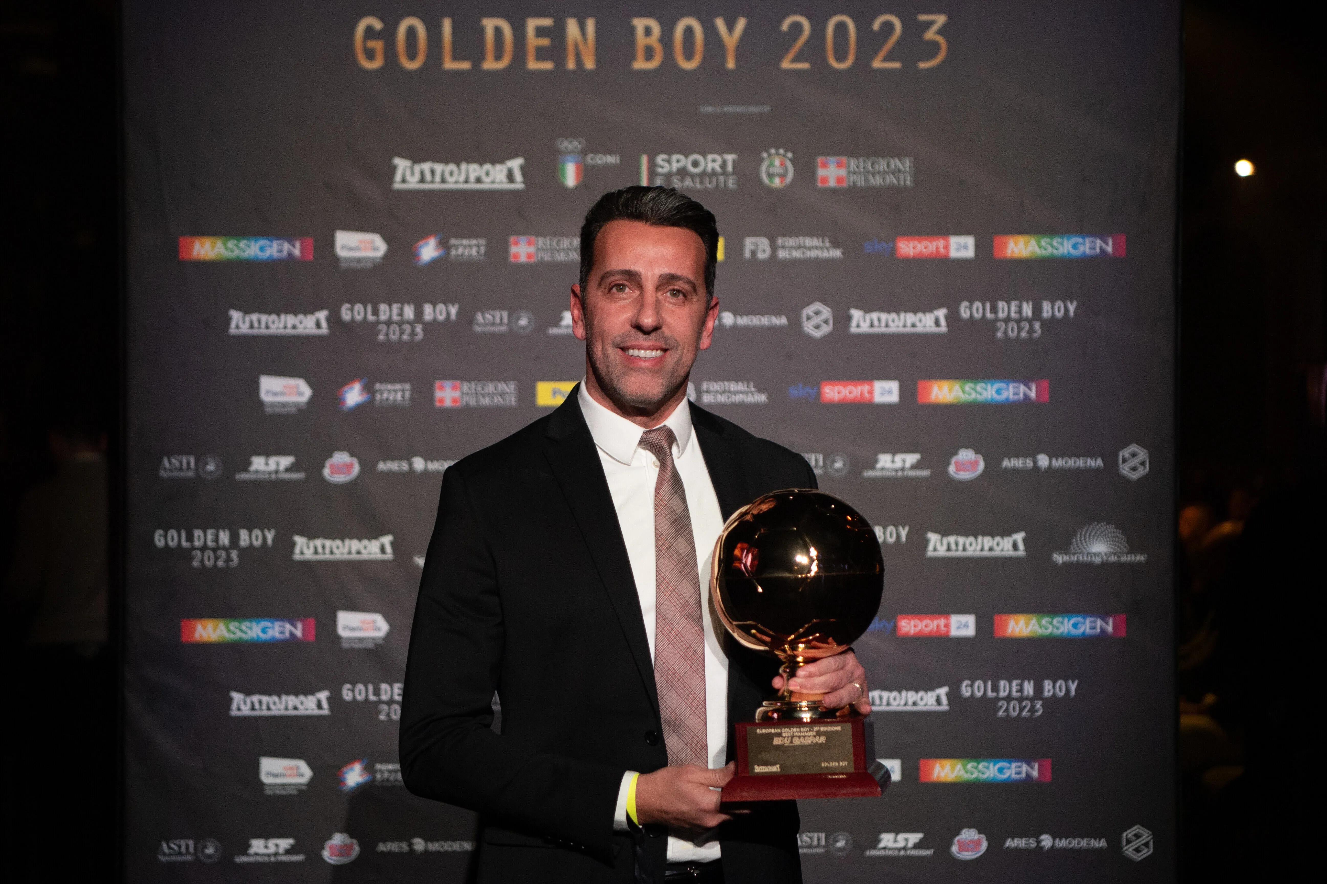 Edu Gaspar explica como decis&otilde;es impopulares devolveram protagonismo ao Arsenal